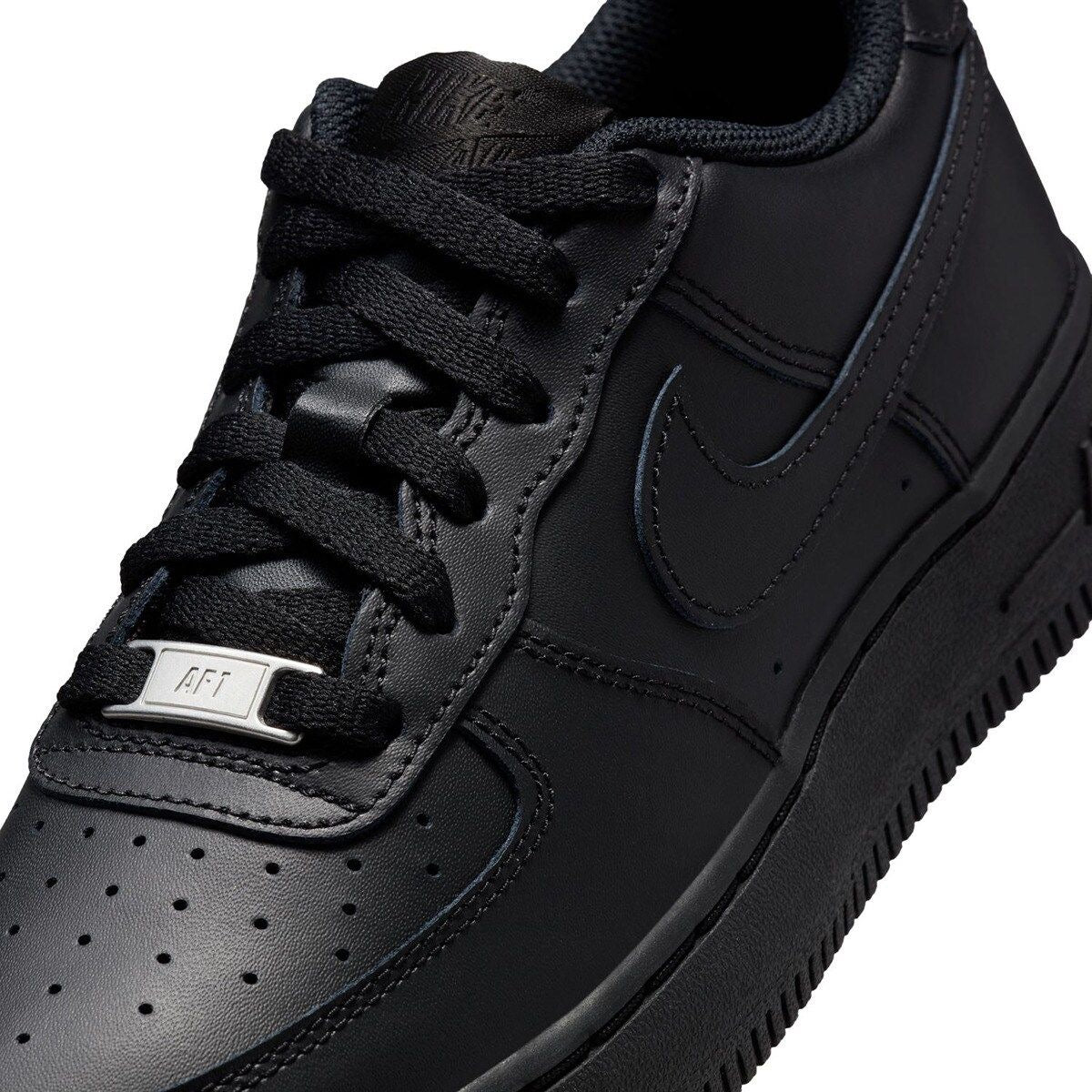 Nike Air Force 1 Low `07 en negro